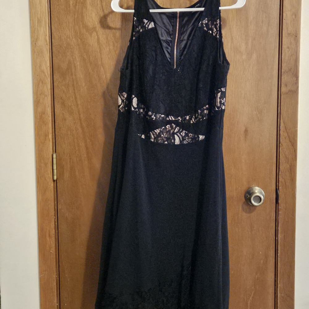 City Chic Black and Cream Lace Midi Dress